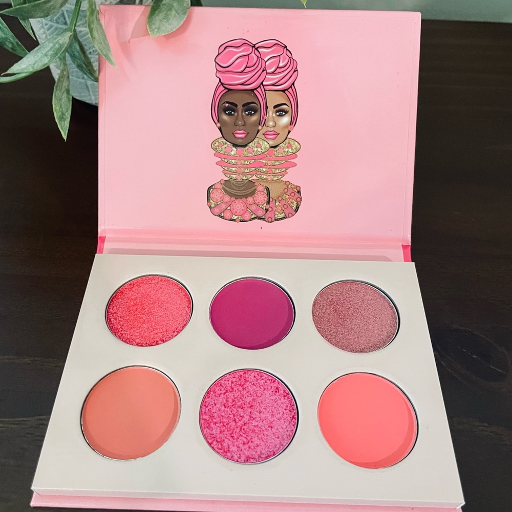 The sweet pinks by juvia's eyeshadow pallet